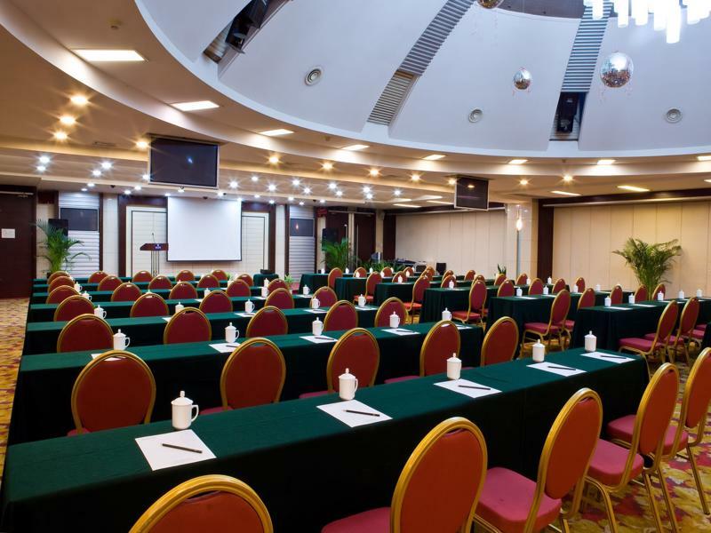 Hongyi Hotel Wuhan Exterior photo